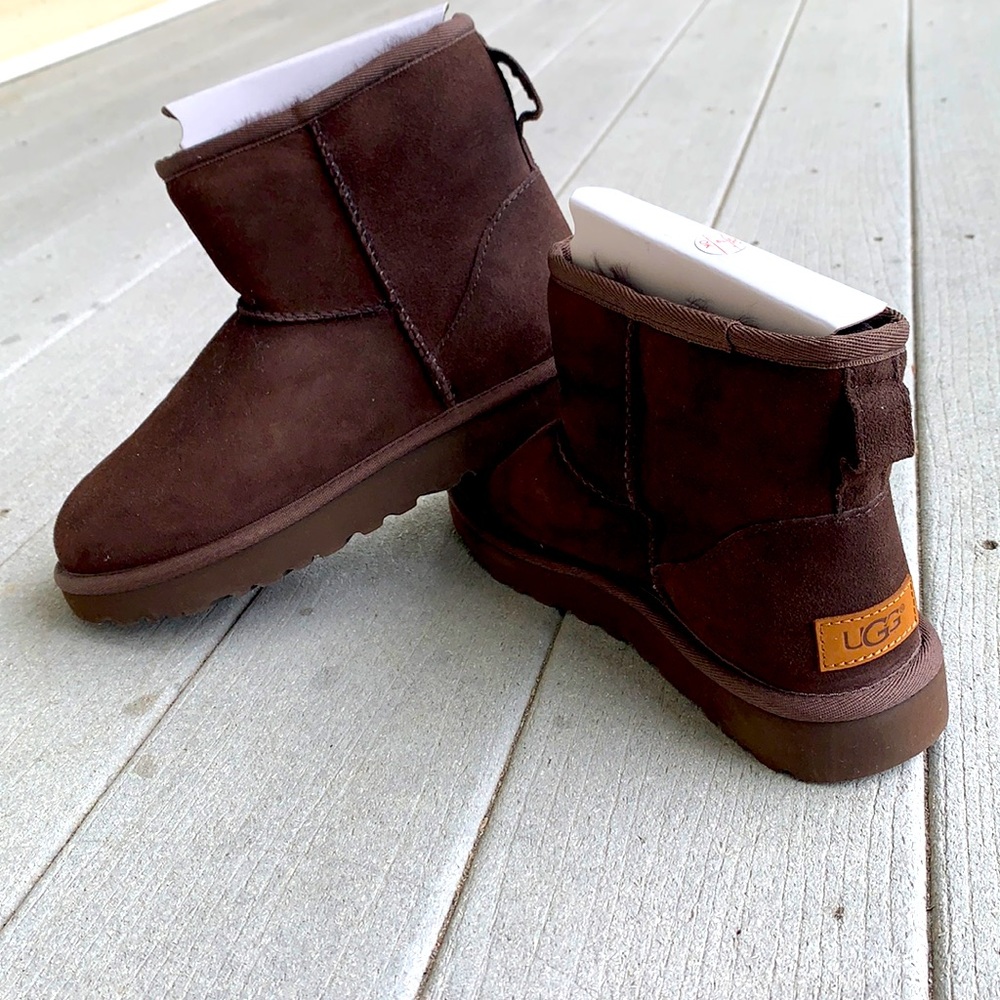 Women’s authentic Ugg brown boots